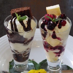チョコレートパフェ