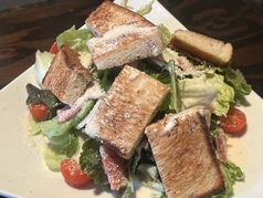 でかいクルトンのシーザーサラダ