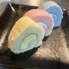 三色ロールケーキ