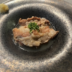 じっくり煮込んだトロ豚煮込み