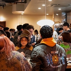 お店横の系列店「小粋酒場 ゲロッパ!」にて貸切宴会も可能です。最大40名様までの宴会可能ですので是非お問い合わせください。