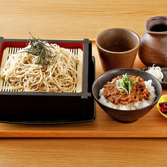 信州そばとミニ軍鶏そぼろ丼
