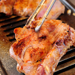 プロのスタッフが焼いてくれるから食べごろがわかって安心◎目の前で焼いてくれます