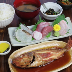 煮魚と日替わり刺身定食