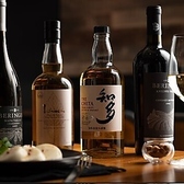 美味しい食事とともに豊富な種類のお酒もお楽しみ頂けます!お肉に合う赤ワインや低カロリーカクテルも充実♪健康を考える方にもたっぷりとご堪能していただけます。