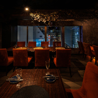 団体も安心の広々ダイニング