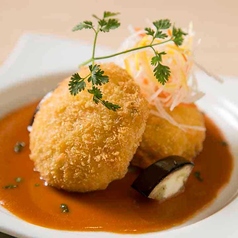 自家製カニクリームコロッケ アメリケーヌソース