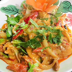 タイのカニ料理の王様！プーニムパッポンカリー