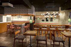 雰囲気抜の群！半個室席 ライブ感溢れる大テーブル