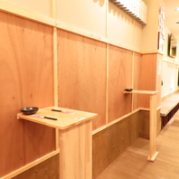 【立ち飲み席も完備しております♪】