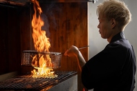 こだわりの厳選食材を使った多彩な炭焼きに舌鼓！