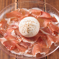 ブラータチーズとプロシュート