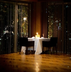 【2名様でご利用頂けるテーブル席がございます】