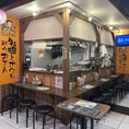 カウンター席はおひとり様でのご利用はもちろん、カジュアルなデートにも◎