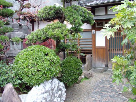 播州を誇る日本料理のお店。熟練の伝統の味をお楽しみ下さい。