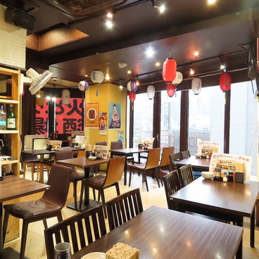 炭火とりとん酒場 巣鴨店の雰囲気1