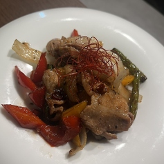 彩り野菜と豚肉のオイスター茶葉炒め