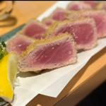 バラエティ豊かなお料理に加え、時期的な旬のお魚を使った日替わりメニューもご用意ございます。