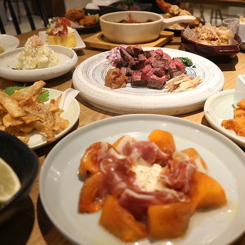 ディナー内容がリニューアル！カフェと呑み処で一息。