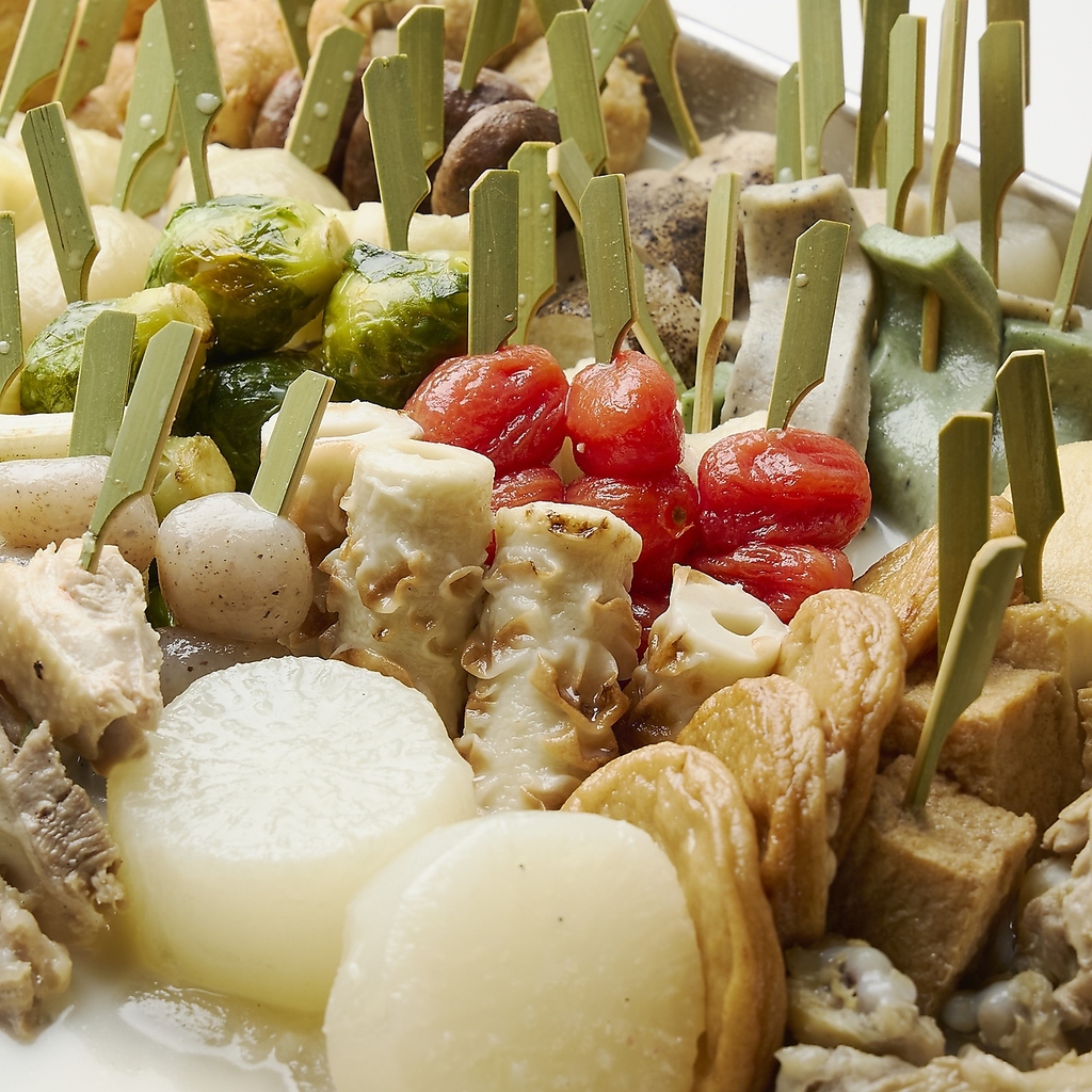 濃厚な鶏白湯スープと一緒に食す♪「て鶏あし鶏」流おでん☆季節のおすすめは、ご来店時に♪