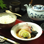 人気の鯛茶漬けが１日中味わえます。