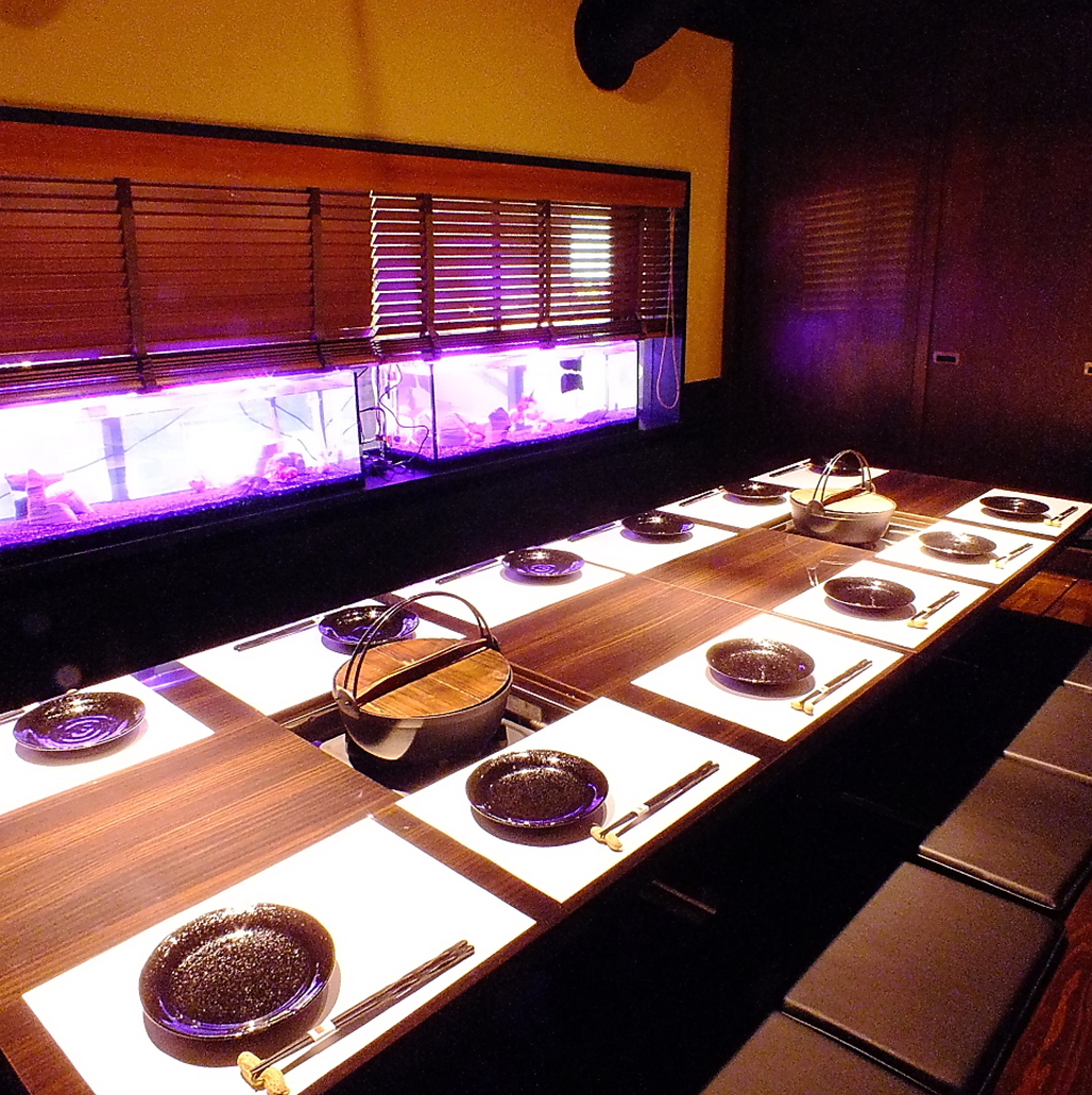 全8種ある個室は、大人数にも対応。最大60名まで入れます。全席掘りごたつのため、会社宴会にも最適