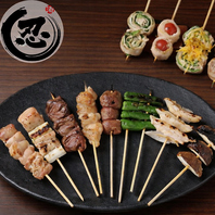 旬の野菜を肉で巻く！炭火が香る、自慢の「野菜巻き串」