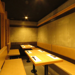 落ち着いた空間でごゆっくりとお食事をお楽しみください。喫煙席、禁煙席どちらでもご用意できます！