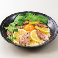 料理メニュー写真 合鴨パストラミのレモンカルボナーラ