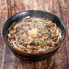 生姜香る鶏かしわ肉ときつねの すき焼き風そば