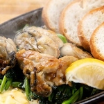 広島といったらやっぱり牡蠣！バターで香ばしく焼き上げた広島県産牡蠣バターをどうぞ♪