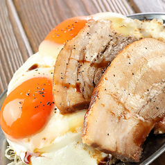 食堂の味！チャーシューエッグ