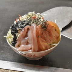 イカ墨トマトバジルもんじゃ