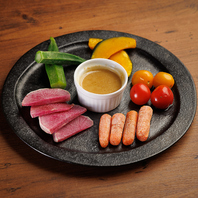 女性に人気のバーニャカウダも◎