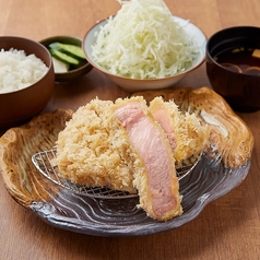 宮崎ブランドポーク◎特上リブロースカツ定食の写真