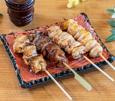 焼き鳥の盛合せ（おまかせ四本）