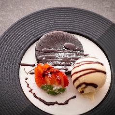 フォンダンショコラ バニラアイス添え