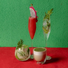 12月限定ドリンク!ハーブが香るラテやカクテルなど