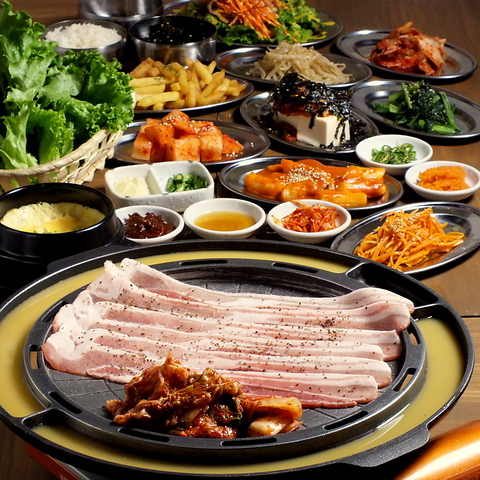 チーズタッカルビやサムギョプサルを堪能♪本場さながらの韓国料理をお楽しみください