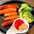 料理メニュー写真&nbsp;ソーセージ盛り合わせ