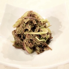 スパイシーコンビーフ~大葉とハラペーニョのソース~