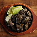 料理メニュー写真&nbsp;地鶏の豪快炭火焼き 