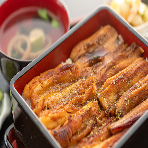 創業33年。焼・煮・天ぷらで味わうあなご料理専門店。返礼品も人気。