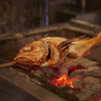藁焼きと炉端が織りなす、五感で楽しむ贅沢コース