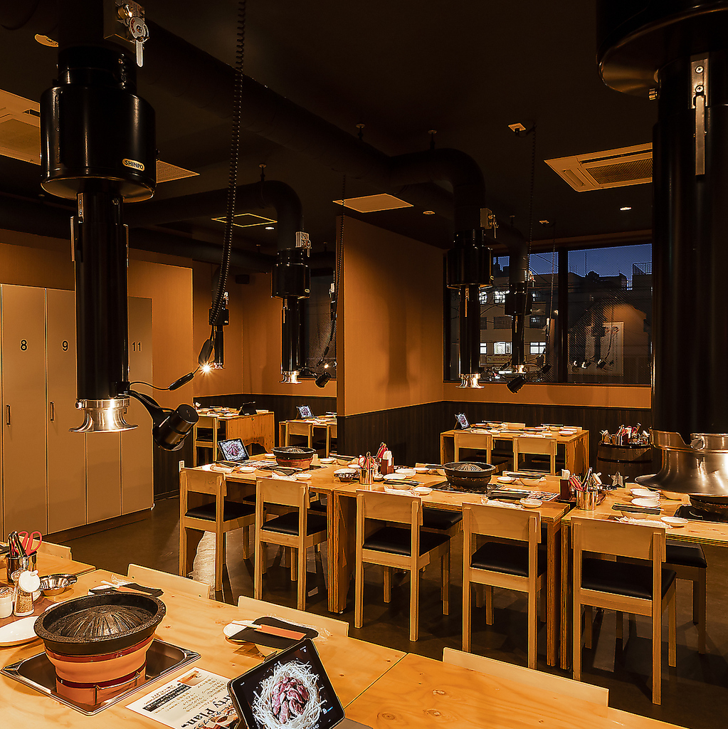 開放的な店内は多目的に利用可能。個別クローゼットや排煙ダクト完備でお洋服の匂いも気にならない♪