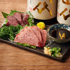 馬刺し2点盛り(赤身・霜降り)