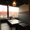 広々としたテーブル席でご宴会！会社宴会や合コンなど、様々なシーンでご利用いただけます。