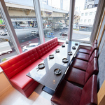 梅田駅徒歩6分と駅近☆団体様や雨の日の集合にも便利で終電ぎりぎりまでお楽しみいただけます♪