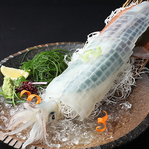 鮮度抜群！いけすからその場でさばく新鮮なお造りをどうぞ♪