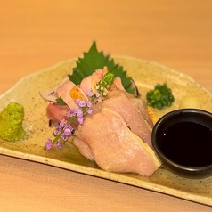 鶏刺身　薩摩極み鶏【大摩桜】～もも・むね合盛り～